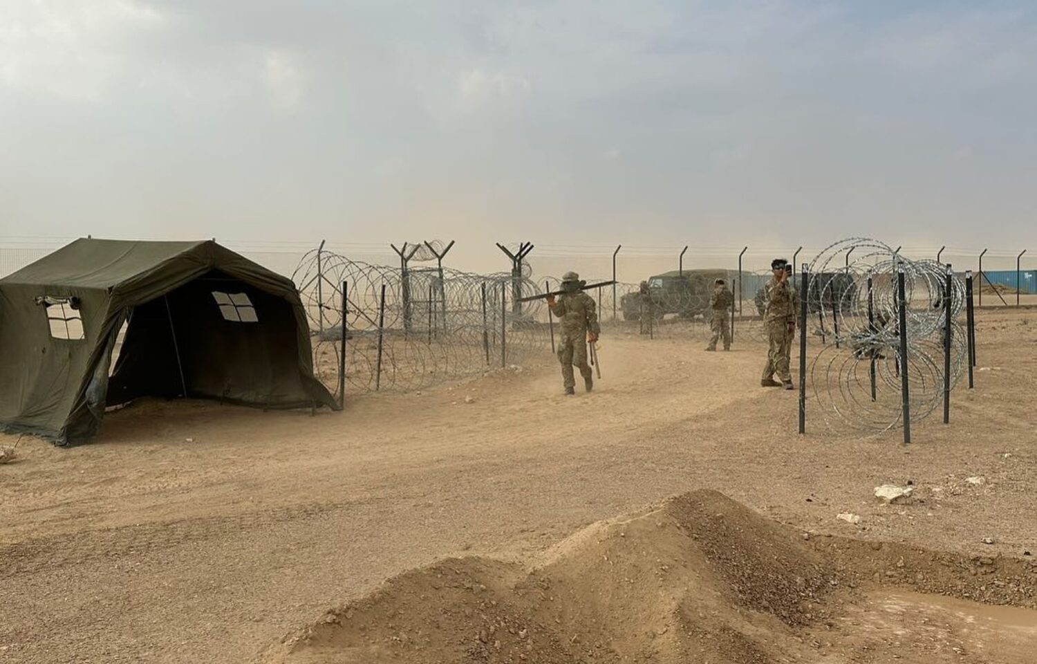 Exercise PEGASUS AMARANTE in Oman - 70 Gurkha Parachute Squadron