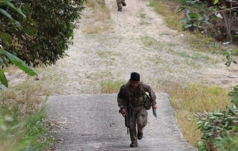 Junior Leadership Cadre in Brunei alongside 12 Riflemen from 2 Rifles Junior Leadership Cadre in Brunei alongside 12 Riflemen from 2 Rifles