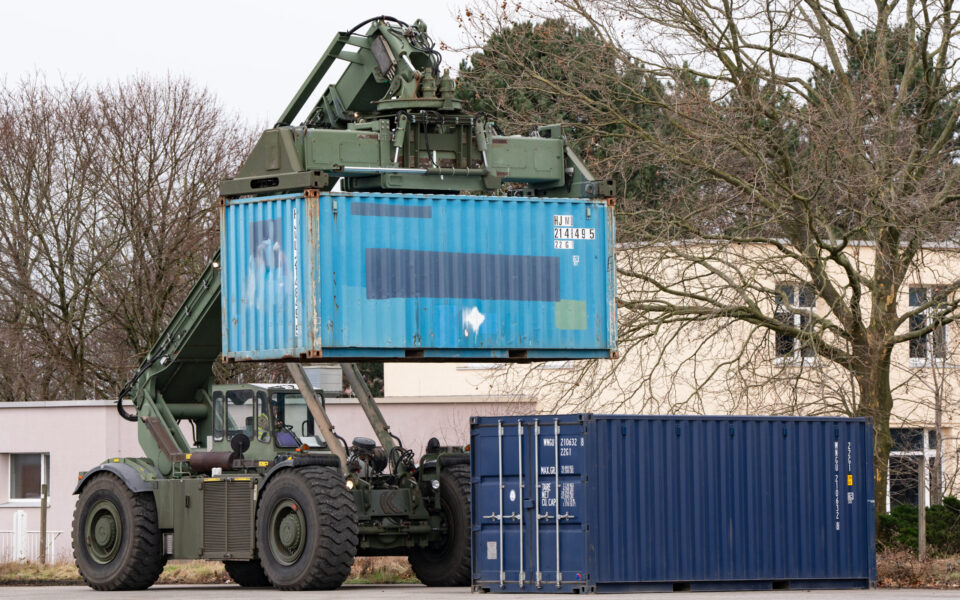 94 Supply Squadron QOGLR, 9 Regiment RLC 94 Supply Squadron QOGLR, 9 Regiment RLC