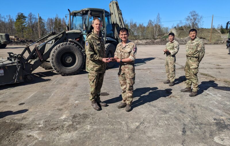 Commander 16 Air Assault Brigade, Visits 70 Gurkha Parachute Squadron in Estonia