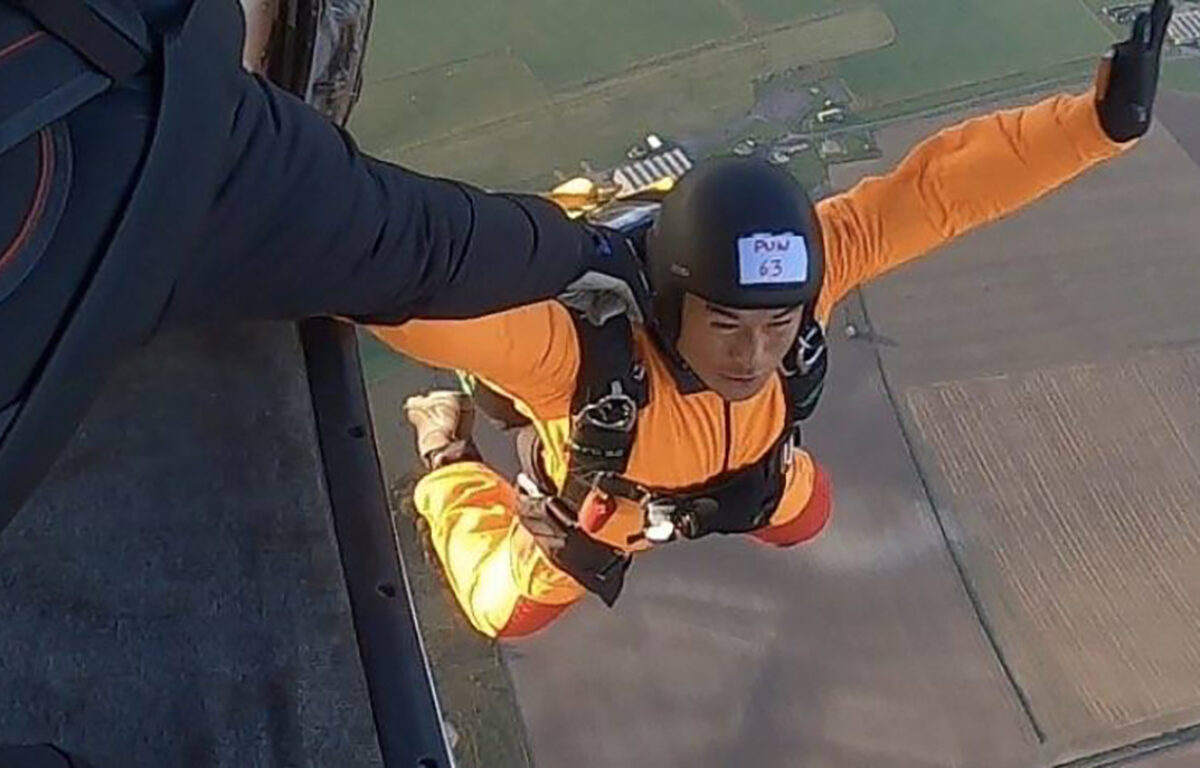 Gurkhas from QOGLR Complete the Basic Parachuting Course Gurkhas from QOGLR Complete the Basic Parachuting Course