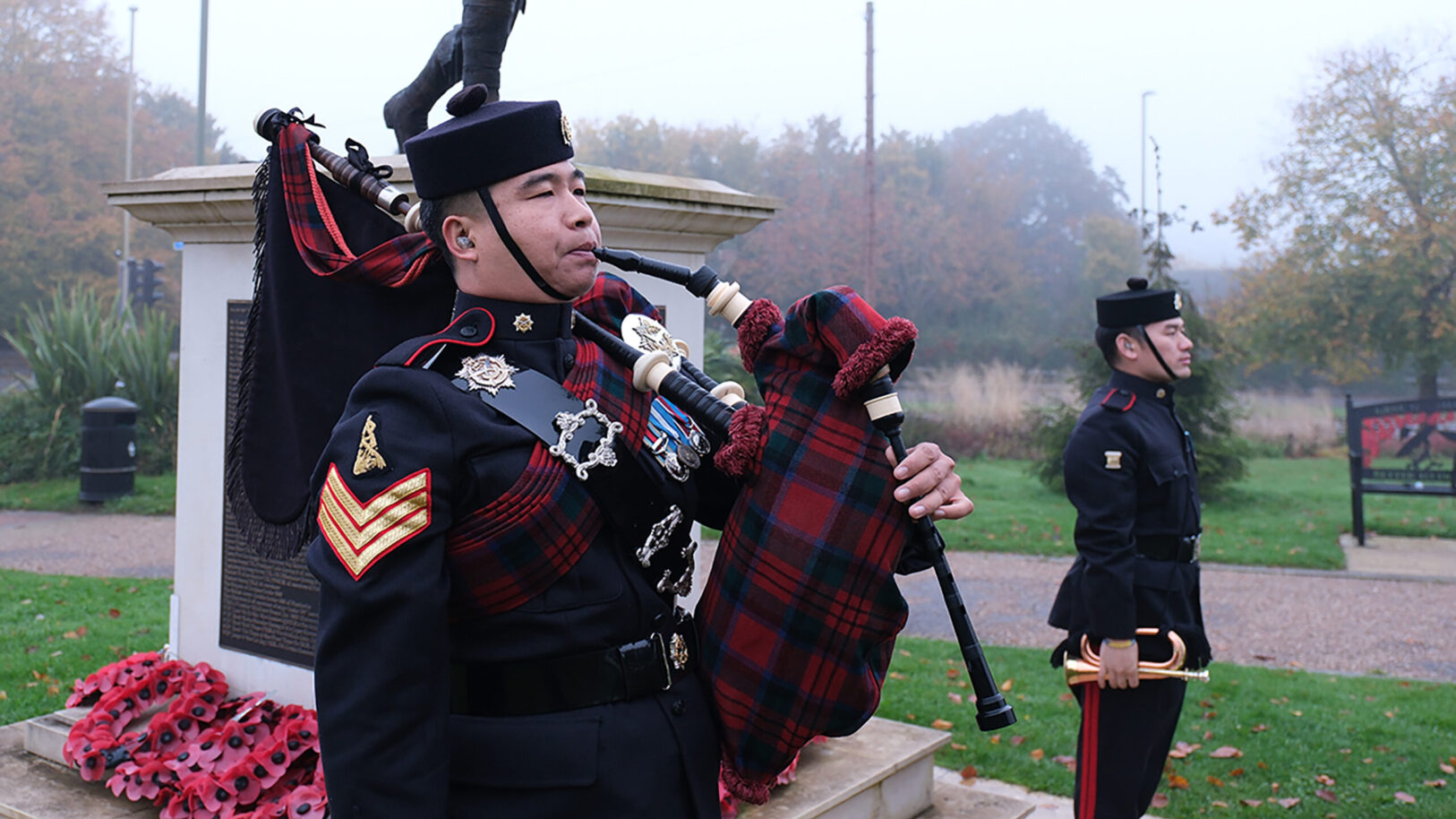 Bagpiper and Bugle from QOGLR Aldershot