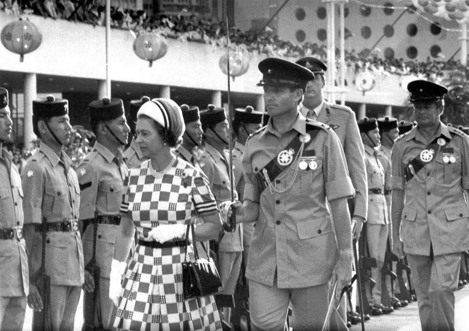 The Queen visits 6th Queen Elizabeth’s Own Gurkha Rifles in Hong Kong The Queen visits 6th Queen Elizabeth’s Own Gurkha Rifles in Hong Kong