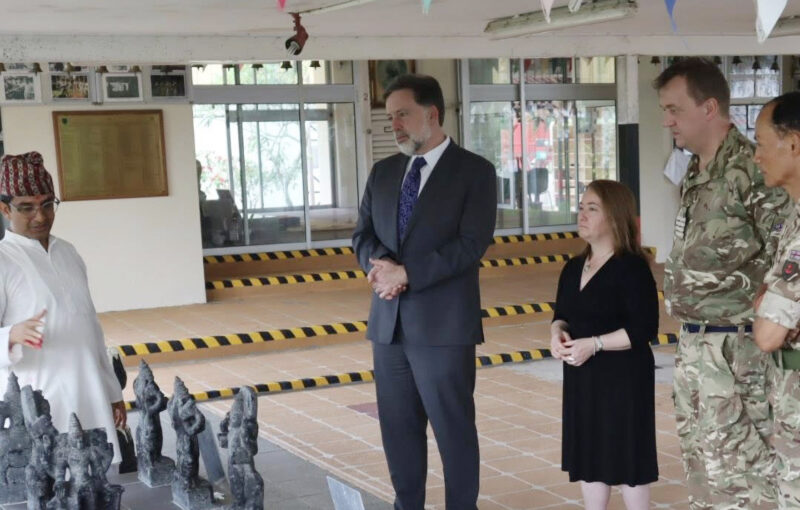British High Commissioner to Brunei Darussalam Visits The Garrison in Brunei
