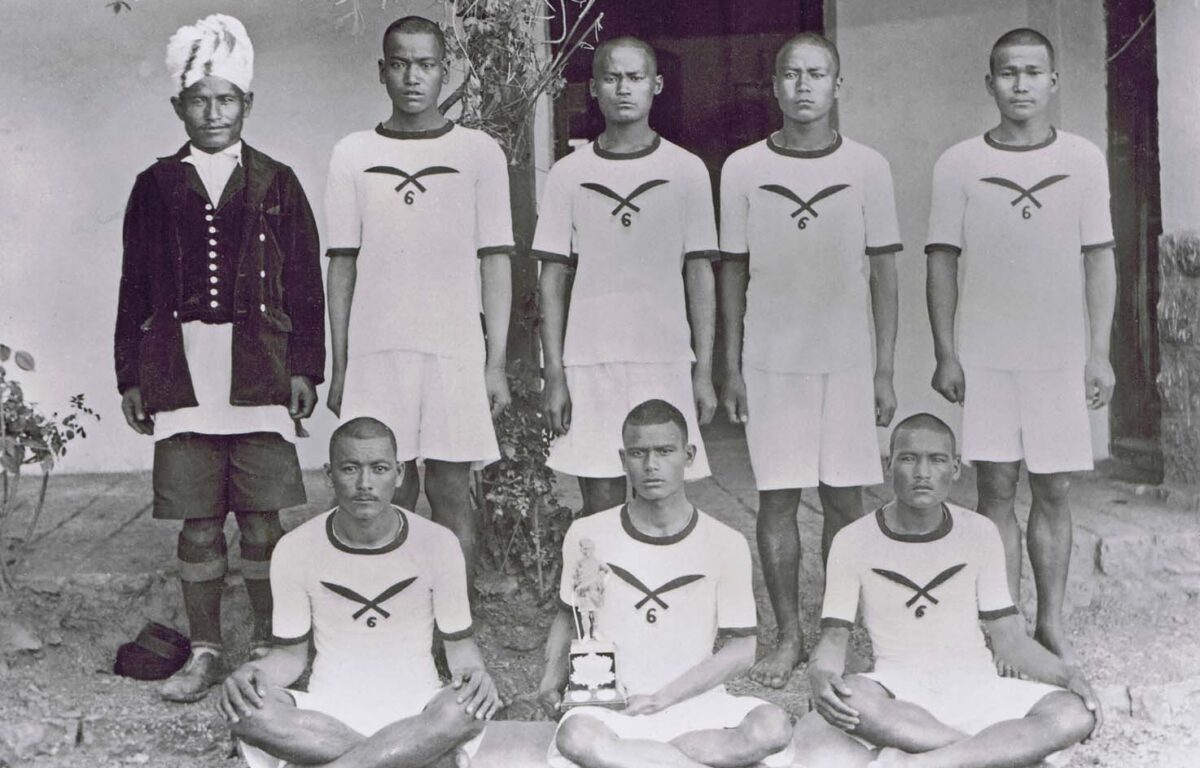 Riflman Tulbir Gurung (centre front)