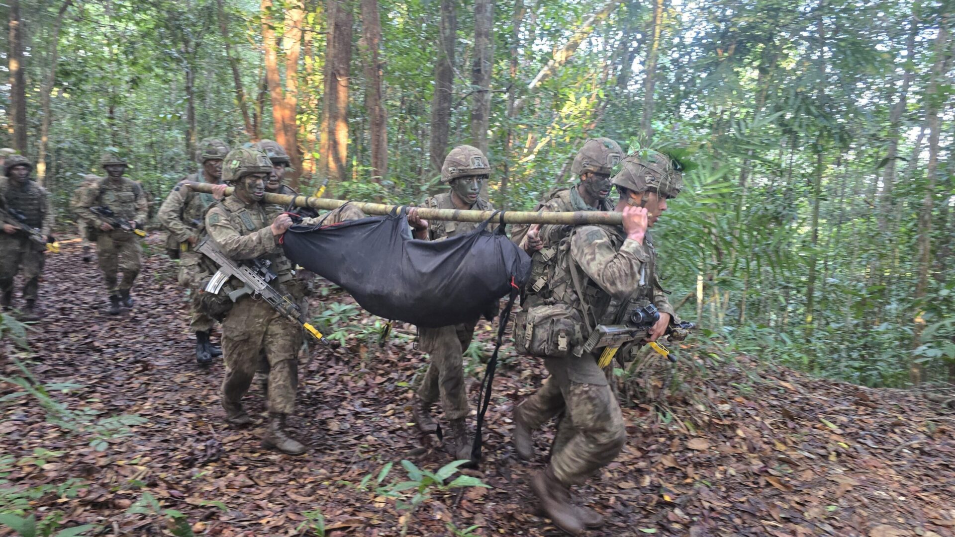 2 RGR Training to Operate in the Jungle