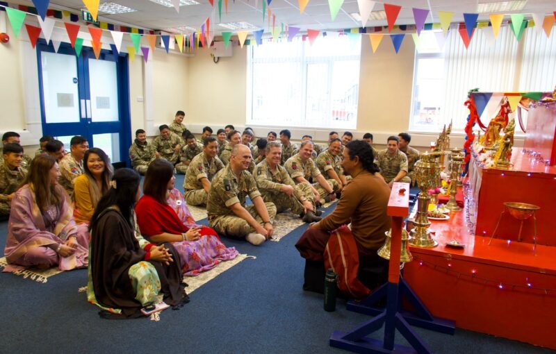 Colonel of The King’s Gurkha Artillery visit the new Gurkhas