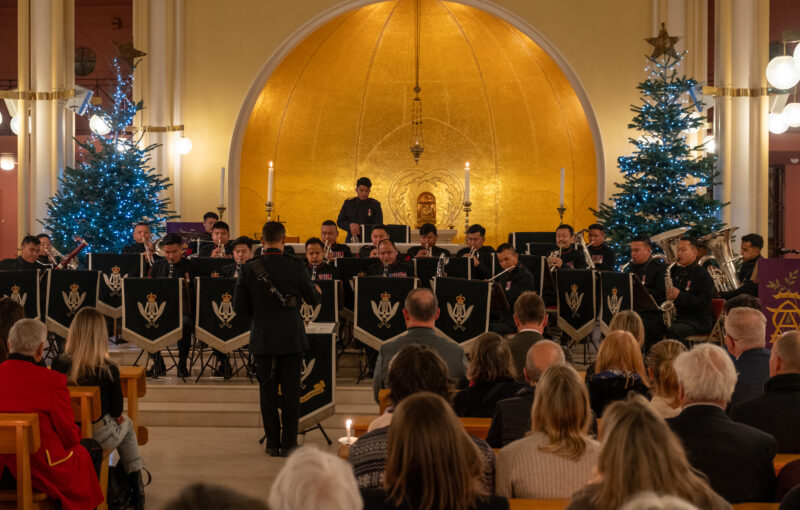 Gurkha Band – GWT Carolling with the Band