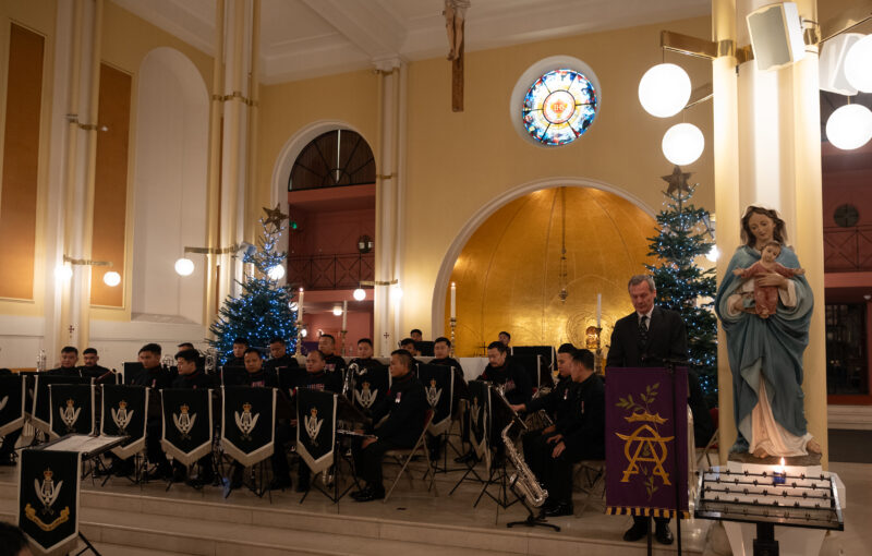 Gurkha Band – GWT Carolling with the Band