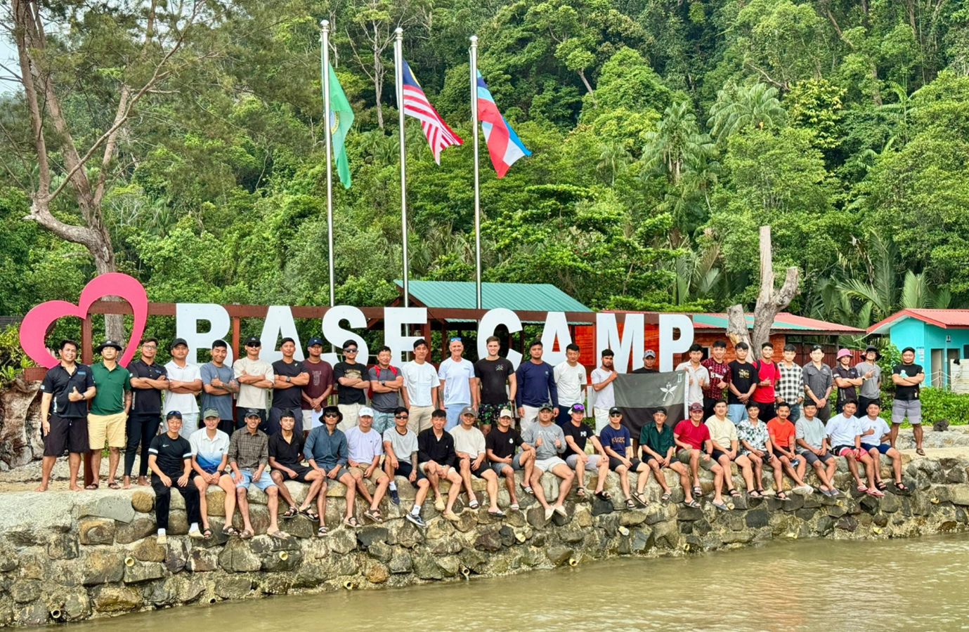 Gurkhas from 2 RGR Diving in Kota Kinabalu