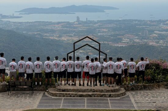 Mountain Biking Kota Kinabalu, Malaysia Mountain Biking Kota Kinabalu, Malaysia