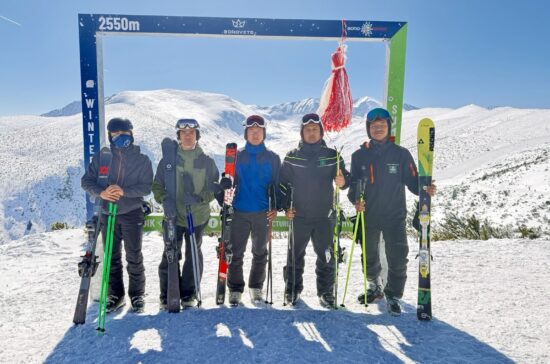 Strengthening Teamwork on the Ski Slopes