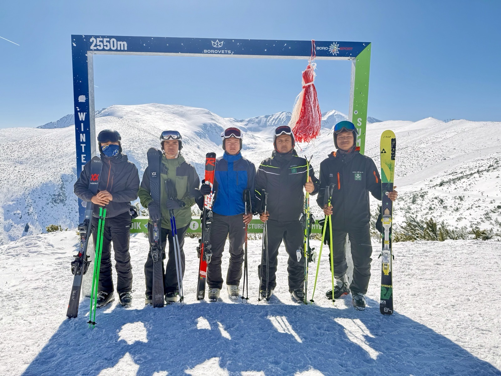 Strengthening Teamwork on the Ski Slopes