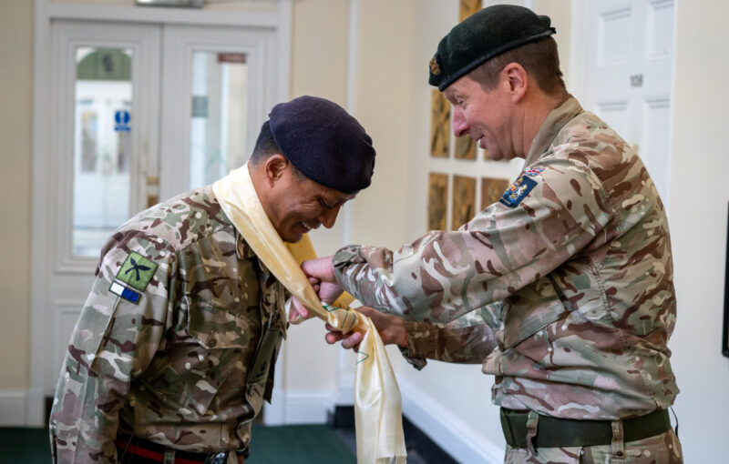 Commander 1st (UK)Signal Brigade and Gurkha Major Queen’s Gurkha Signals Visit Headquarters Brigade of Gurkhas